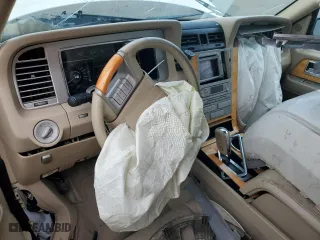 2007 Lincoln Navigator with VIN 5LMFU28527LJ01505, listed as a Copart auction lot 88537875 with 0 mi miles and Salvage Title. Bid and sale history available at carsss.com. Image 8.