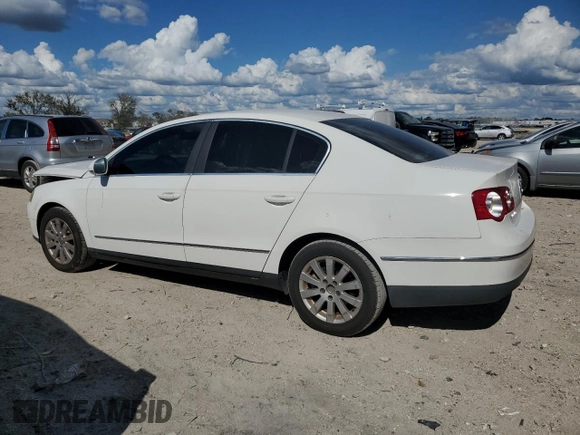 2008 Volkswagen Passat Turbo z VIN WVWJK73C58E186808, wystawiony jako Copart lot #72097784 z przebiegiem 131 500 mil mil oraz Szkoda całkowita • Salvage title. Historia ofert i sprzedaży dostępna na DreamBid. Obrazek 2.