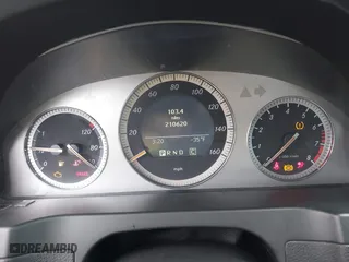 2008 Mercedes-Benz C-Class 3.0L Sport with VIN WDDGF54X28R013010, listed as a IAAI auction lot 41532221 with 210,620 mi miles. Bid and sale history available at carsss.com. Image 7.