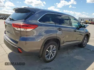2018 Toyota Highlander Hybrid XLE with VIN 5TDJGRFH1JS045075, listed as a Copart auction lot 62717515 with 81,774 mi miles and Salvage title. Bid and sale history available at DreamBid. Image 3.