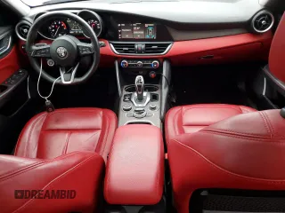 2020 Alfa Romeo Giulia Ti Sport z VIN ZARFAMBN9L7635579, wystawiony jako Copart lot #56565595 z przebiegiem 33 039 mil mil oraz Szkoda całkowita • Salvage title. Historia ofert i sprzedaży dostępna na DreamBid. Obrazek 8.