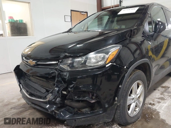 2020 Chevrolet Trax LS with VIN KL7CJNSB1LB319001, listed as a IAAI auction lot 41711318 with 186,101 mi miles. Bid and sale history available at carsss.com. Image 6.