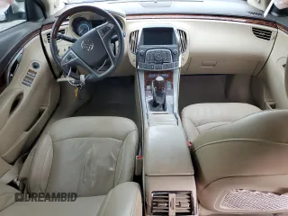 2013 Buick LaCrosse Premium 1 z VIN 1G4GF5E37DF218805, wystawiony jako Copart lot #54741965 z przebiegiem Nie podano mil oraz Czysty tytuł • Clean title. Historia ofert i sprzedaży dostępna na DreamBid. Obrazek 8.