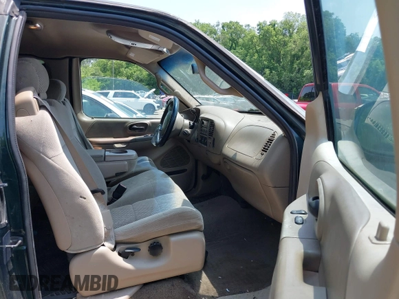 2001 Ford F-150 XL с VIN 1FTRX18L81NB37683, выставлен на аукционе IAAI как лот 42400199 с пробегом Не указан миль и . История ставок и продаж доступна на DreamBid. Изображение 5.