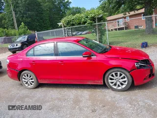 2013 Volkswagen Jetta SE with VIN 3VWDP7AJ6DM211202, listed as a IAAI auction lot 42365930 with 175,801 mi miles and . Bid and sale history available at DreamBid. Image 14.