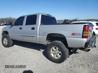 2006 GMC Sierra 1500 SLE1 z VIN 2GTEK13Z461268305, wystawiony jako Copart lot #48419845 z przebiegiem 117 180 mil mil oraz Szkoda całkowita • Salvage title. Historia ofert i sprzedaży dostępna na DreamBid. Obrazek 2.
