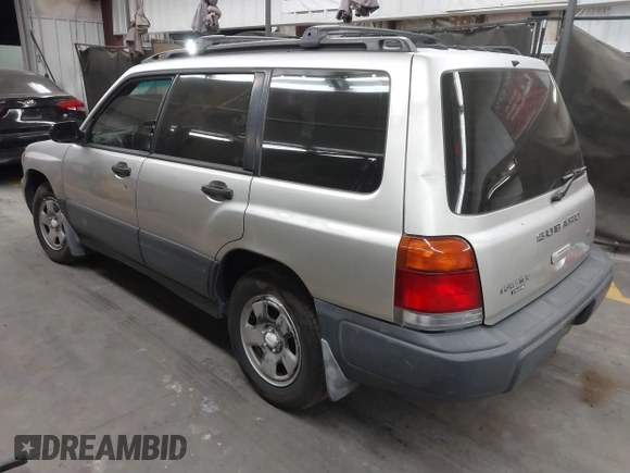 2000 Subaru Forester L with VIN JF1SF6357YH730850, listed as a IAAI auction lot 41772007 with 177,039 mi miles. Bid and sale history available at carsss.com. Image 3.