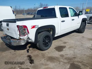 2011 Chevrolet Silverado 1500 LT with VIN 3GCPKSE37BG376443, listed as a IAAI auction lot 41972500 with 160,391 mi miles. Bid and sale history available at carsss.com. Image 4.