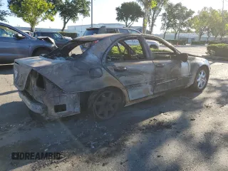 2001 Mercedes-Benz C 230/260/280/320 z VIN WDBRF61J81F084565, wystawiony jako Copart lot #57563974 z przebiegiem Nie podano mil oraz Nie do naprawy • Non repairable. Historia ofert i sprzedaży dostępna na DreamBid. Obrazek 3.