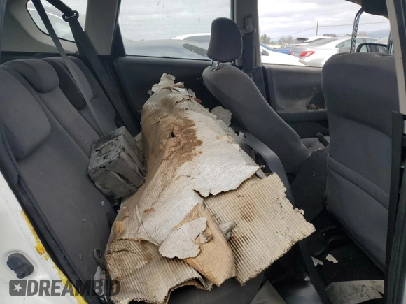 2013 Honda Fit with VIN JHMGE8H31DC063544, listed as a Copart auction lot 43292445 with 0 mi miles and Salvage Title. Bid and sale history available at carsss.com. Image 10.