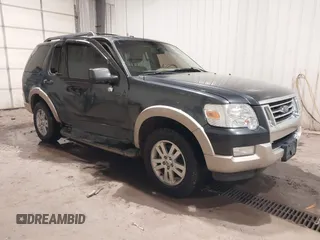2010 Ford Explorer Eddie Bauer z VIN 1FMEU7EE9AUA32068, wystawiony jako IAAI lot #41440095 z przebiegiem 230 945 mil mil oraz . Historia ofert i sprzedaży dostępna na DreamBid. Obrazek 1.