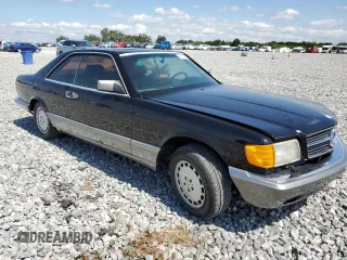 1988 Mercedes-Benz 560 z VIN WDBCA45D3JA417782, wystawiony jako Copart lot #57804865 z przebiegiem 148 888 mil mil oraz Tytuł czysty. Historia ofert i sprzedaży dostępna na DreamBid. Obrazek 4.