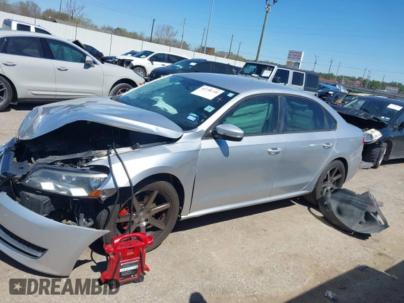 2015 Volkswagen Passat 1.8T Limited Edition with VIN 1VWAT7A30FC014689, listed as a IAAI auction lot 41758748 with 140,545 mi miles. Bid and sale history available at carsss.com. Image 15.