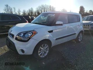 2013 Kia Soul + z VIN KNDJT2A63D7762021, wystawiony jako Copart lot #44757655 z przebiegiem 96 092 mil mil oraz Szkoda całkowita • Salvage title. Historia ofert i sprzedaży dostępna na DreamBid. Obrazek 1.