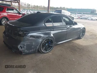 2018 BMW M3 z VIN WBS8M9C56J5J78396, wystawiony jako IAAI lot #42108799 z przebiegiem Nie podano mil oraz . Historia ofert i sprzedaży dostępna na DreamBid. Obrazek 4.