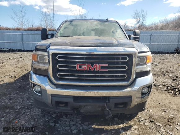 2015 GMC Sierra 2500HD SLE with VIN 1GT22YEG9FZ143489, listed as a Copart auction lot 46881705 with 75,373 mi miles and Clean Title. Bid and sale history available at carsss.com. Image 5.
