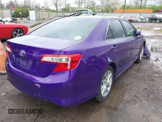 2014 Toyota Camry L with VIN 4T4BF1FK3ER419743, listed as a IAAI auction lot 41940669 with 92,822 mi miles. Bid and sale history available at carsss.com. Image 4.