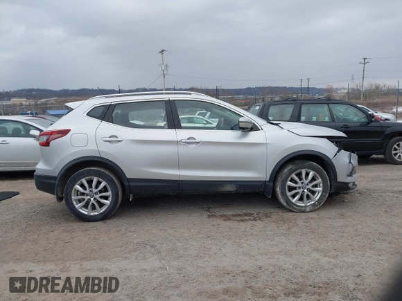 2020 Nissan Rogue Sport SL with VIN JN1BJ1CW5LW390349, listed as a IAAI auction lot 41432049 with 35,028 mi miles. Bid and sale history available at carsss.com. Image 14.