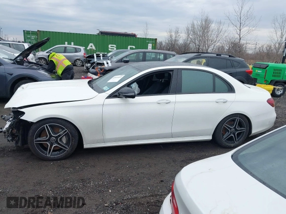 2021 Mercedes-Benz E 350 with VIN W1KZF8EB6MB001569, listed as a IAAI auction lot 41651693 with 35,156 mi miles and . Bid and sale history available at DreamBid. Image 14.