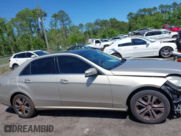 2010 Mercedes-Benz E 350 Luxury z VIN WDDHF5GB9AA048636, wystawiony jako IAAI lot #42151413 z przebiegiem 174 727 mil mil oraz . Historia ofert i sprzedaży dostępna na DreamBid. Obrazek 13.