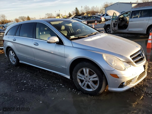 2009 Mercedes-Benz R-Class 3.5L with VIN 4JGCB65E59A091591, listed as a Copart auction lot 84328564 with 136,835 mi miles and Clean Title. Bid and sale history available at carsss.com. Image 4.