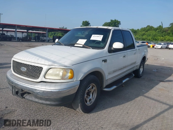 2001 Ford F-150 XLT z VIN 1FTRW07W01KB55038, wystawiony jako IAAI lot #42630824 z przebiegiem 281 399 mil mil oraz . Historia ofert i sprzedaży dostępna na DreamBid. Obrazek 2.