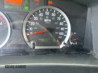 2011 Isuzu NRR IBT с VIN JALE5W169B7900028, выставлен на аукционе Copart как лот 60338775 с пробегом 415 661 миль миль и Чистый • Clean title. История ставок и продаж доступна на DreamBid. Изображение 8.