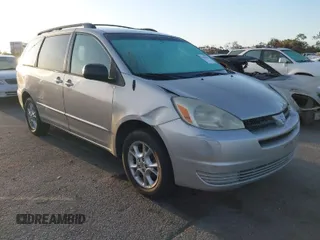 2004 Toyota Sienna LE with VIN 5TDBA23C54S026300, listed as a IAAI auction lot 41935386 with 293,674 mi miles. Bid and sale history available at carsss.com. Image 1.