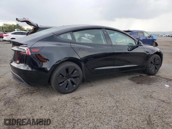 2024 Tesla Model 3 z VIN 5YJ3E1EA5RF860464, wystawiony jako Copart lot #55632695 z przebiegiem 5 221 mil mil oraz Szkoda całkowita • Salvage title. Historia ofert i sprzedaży dostępna na DreamBid. Obrazek 3.