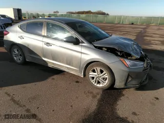 2019 Hyundai Elantra Preferred with VIN KMHD84LF1KU781751, listed as a IAAI auction lot 40728620 with 132,978 mi miles. Bid and sale history available at carsss.com. Image 1.