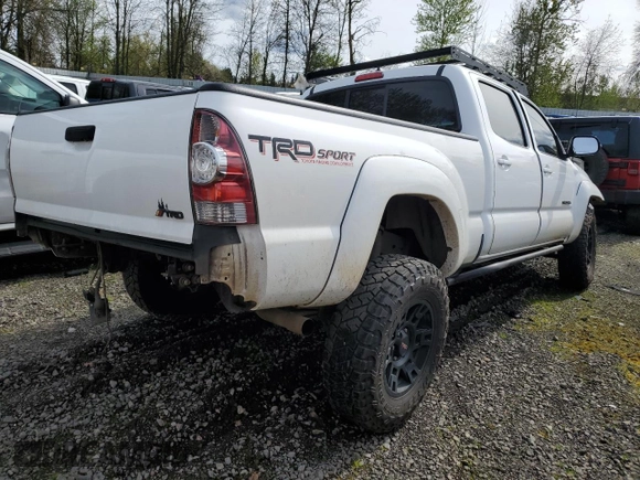 2015 Toyota Tacoma with VIN 3TMMU4FN0FM074993, listed as a Copart auction lot 47581255 with 186,798 mi miles and Salvage Title. Bid and sale history available at carsss.com. Image 3.