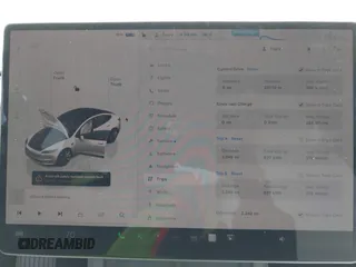 2025 Tesla Model 3 Long Range z VIN 5YJ3E1EB3SF899746, wystawiony jako IAAI lot #41678122 z przebiegiem 2 249 mil mil oraz . Historia ofert i sprzedaży dostępna na DreamBid. Obrazek 7.