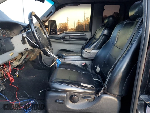 2003 Ford Super Duty F-250 XL with VIN 1FTNX21L93EA00852, listed as a Copart auction lot 84657324 with Not Provided miles and Clean Title. Bid and sale history available at carsss.com. Image 7.