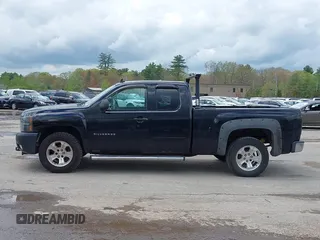 2010 Chevrolet Silverado 1500 LT with VIN 1GCSKSE39AZ110317, listed as a IAAI auction lot 42221533 with 296,468 mi miles and . Bid and sale history available at DreamBid. Image 14.