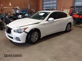 2014 Infiniti Q50 Premium z VIN JN1BV7AP0EM679026, wystawiony jako IAAI lot #42225108 z przebiegiem 96 656 mil mil oraz . Historia ofert i sprzedaży dostępna na DreamBid. Obrazek 2.