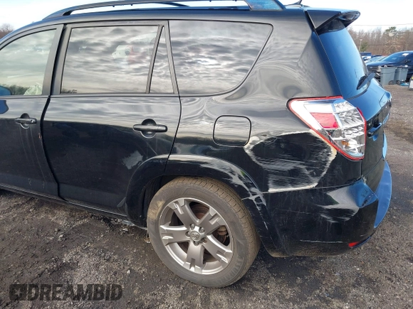 2012 Toyota RAV4 Sport with VIN JTMRK4DV6C5108998, listed as a IAAI auction lot 40942652 with 158,994 mi miles. Bid and sale history available at carsss.com. Image 18.