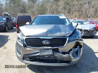 2017 Kia Sorento LX z VIN 5XYPGDA36HG267353, wystawiony jako IAAI lot #41785397 z przebiegiem 126 629 mil mil oraz . Historia ofert i sprzedaży dostępna na DreamBid. Obrazek 12.
