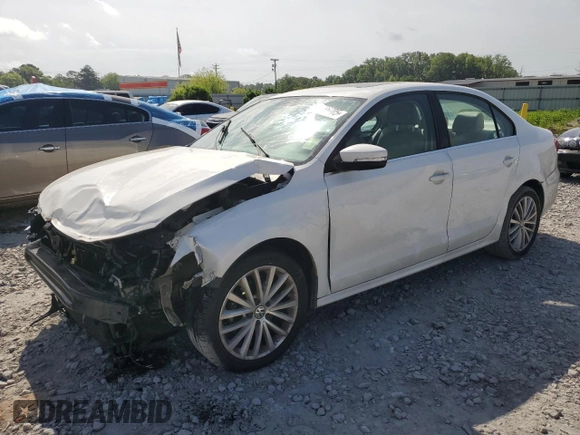 2011 Volkswagen Jetta SEL z VIN 3VWLX7AJ6BM330781, wystawiony jako Copart lot #53636705 z przebiegiem 187 416 mil mil oraz Szkoda całkowita • Salvage title. Historia ofert i sprzedaży dostępna na DreamBid. Obrazek 1.