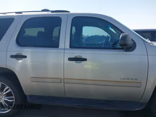 2007 Chevrolet Tahoe LS with VIN 1GNFC13C87R308432, listed as a IAAI auction lot 41740545 with 251,195 mi miles and . Bid and sale history available at DreamBid. Image 13.
