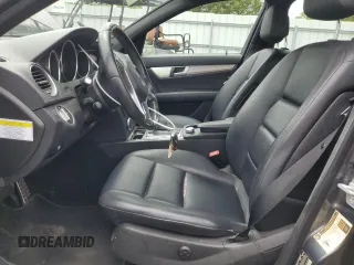 2013 Mercedes-Benz C 250 Sport z VIN WDDGF4HBXDR263968, wystawiony jako Copart lot #57349065 z przebiegiem 94 854 mil mil oraz Szkoda całkowita • Salvage title. Historia ofert i sprzedaży dostępna na DreamBid. Obrazek 7.