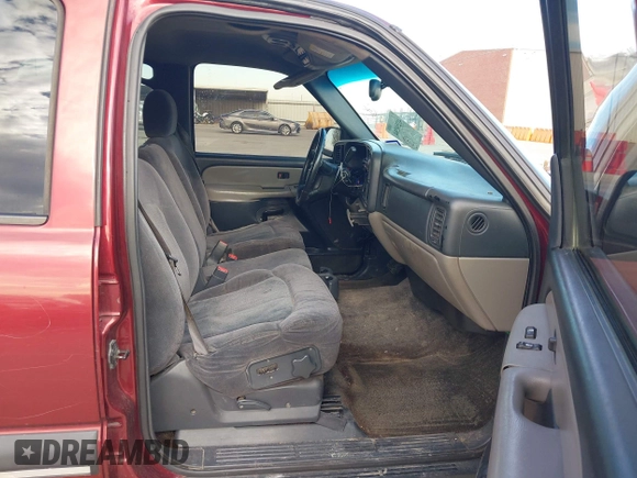 2002 Chevrolet Tahoe LS with VIN 1GNEC13V02R224336, listed as a IAAI auction lot 41258584 with 295,062 mi miles. Bid and sale history available at carsss.com. Image 5.