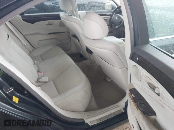 2007 Lexus LS 460 z VIN JTHBL46F275041387, wystawiony jako IAAI lot #42417384 z przebiegiem 154 787 mil mil oraz . Historia ofert i sprzedaży dostępna na DreamBid. Obrazek 8.