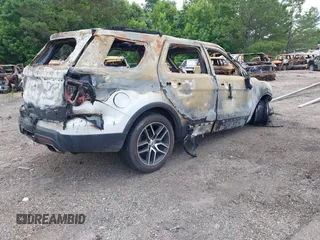 2016 Ford Explorer Sport z VIN 1FM5K8GTXGGC21987, wystawiony jako IAAI lot #42427001 z przebiegiem Nie podano mil oraz . Historia ofert i sprzedaży dostępna na DreamBid. Obrazek 4.