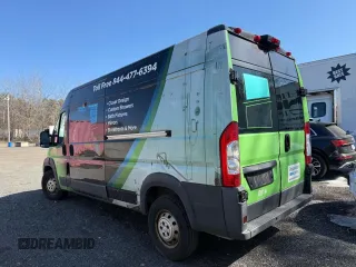 2014 Ram ProMaster Cargo with VIN 3C6URVHG4EE122713, listed as a Copart auction lot 53986395 with 304,967 mi miles and Clean Title. Bid and sale history available at carsss.com. Image 3.