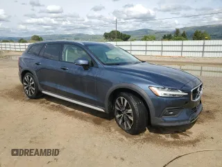 2020 Volvo V60 z VIN YV4102WK7L1039205, wystawiony jako Copart lot #51996285 z przebiegiem 44 517 mil mil oraz Czysty tytuł • Clean title. Historia ofert i sprzedaży dostępna na DreamBid. Obrazek 4.
