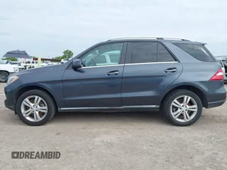 2014 Mercedes-Benz M 350 with VIN 4JGDA2EBXEA276400, listed as a IAAI auction lot 42430364 with 209,150 mi miles and . Bid and sale history available at DreamBid. Image 14.
