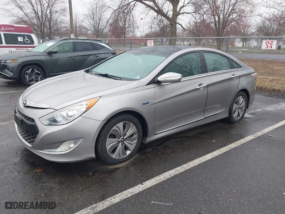 2013 Hyundai Sonata Hybrid Limited with VIN KMHEC4A4XDA050373, listed as a IAAI auction lot 41846776 with 183,863 mi miles. Bid and sale history available at carsss.com. Image 2.