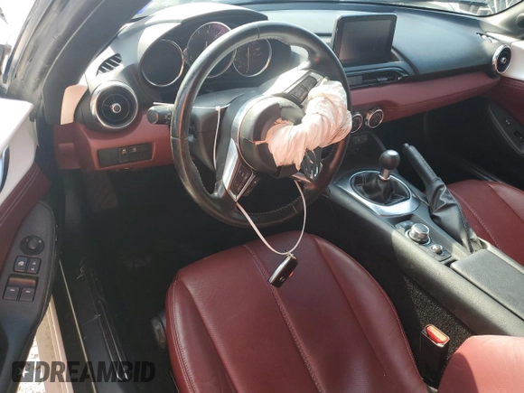 2020 Mazda MX-5 Miata Grand Touring z VIN JM1NDAD78L0417426, wystawiony jako Copart lot #62725524 z przebiegiem Nie podano mil oraz Szkoda całkowita • Salvage title. Historia ofert i sprzedaży dostępna na DreamBid. Obrazek 8.