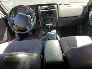 2000 Jeep Cherokee Classic with VIN 1J4FF58S4YL175741, listed as a Copart auction lot 60677205 with Not provided miles and Clean title. Bid and sale history available at DreamBid. Image 8.
