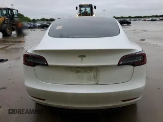 2023 Tesla Model 3 z VIN 5YJ3E1EA9PF510588, wystawiony jako Copart lot #51860125 z przebiegiem Nie podano mil oraz Czysty tytuł • Clean title. Historia ofert i sprzedaży dostępna na DreamBid. Obrazek 6.